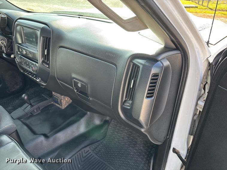 image for item FC5836 2018 Chevrolet Silverado 3500 HD Crew Cab flatbed pickup truck