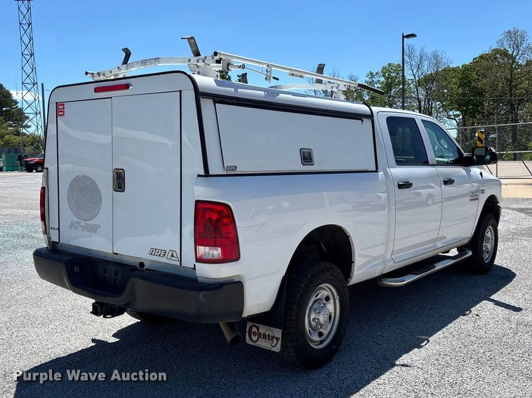 image for item FG0348 2016 RAM 2500 Heavy Duty Crew Cab pickup truck