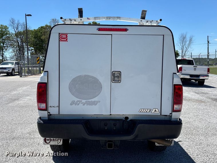 image for item FG0348 2016 RAM 2500 Heavy Duty Crew Cab pickup truck