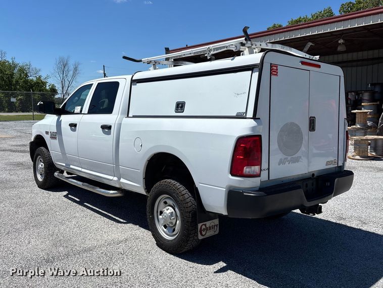 image for item FG0348 2016 RAM 2500 Heavy Duty Crew Cab pickup truck