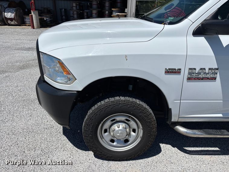 image for item FG0348 2016 RAM 2500 Heavy Duty Crew Cab pickup truck