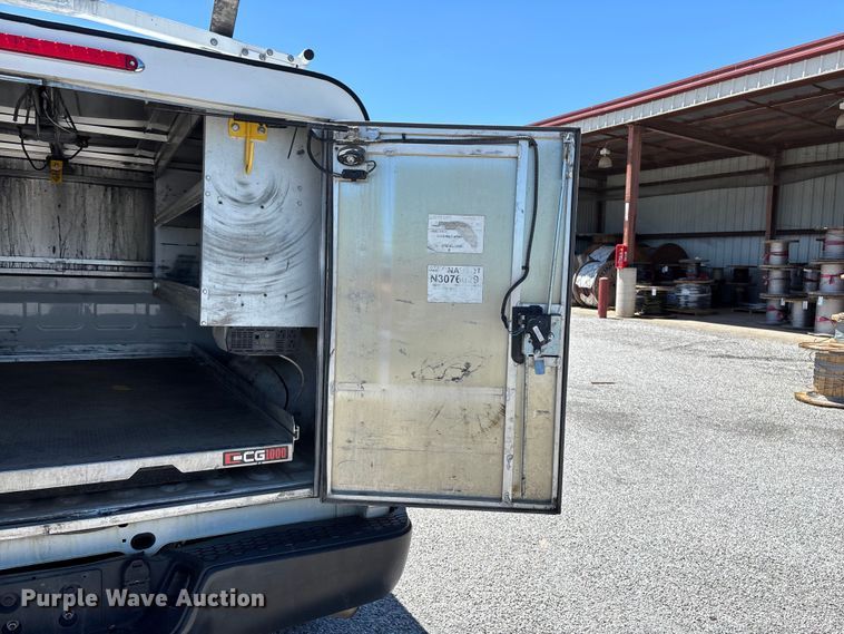 image for item FG0348 2016 RAM 2500 Heavy Duty Crew Cab pickup truck