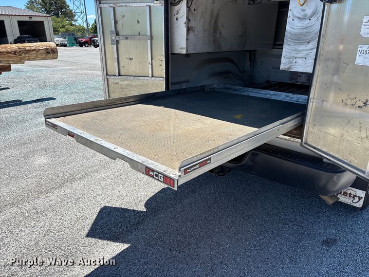 image for item FG0348 2016 RAM 2500 Heavy Duty Crew Cab pickup truck