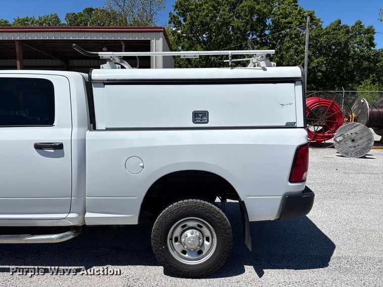 image for item FG0348 2016 RAM 2500 Heavy Duty Crew Cab pickup truck