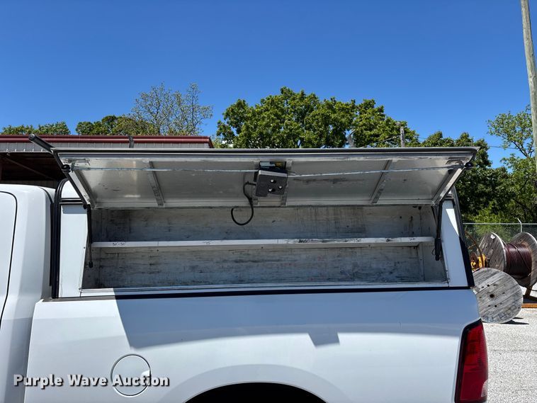 image for item FG0348 2016 RAM 2500 Heavy Duty Crew Cab pickup truck