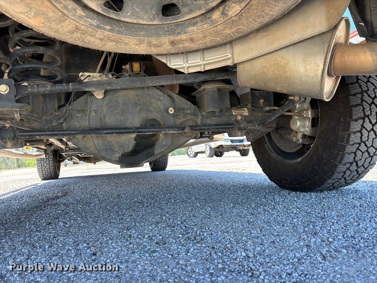 image for item FG0348 2016 RAM 2500 Heavy Duty Crew Cab pickup truck