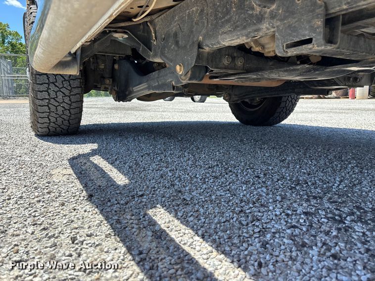 image for item FG0348 2016 RAM 2500 Heavy Duty Crew Cab pickup truck