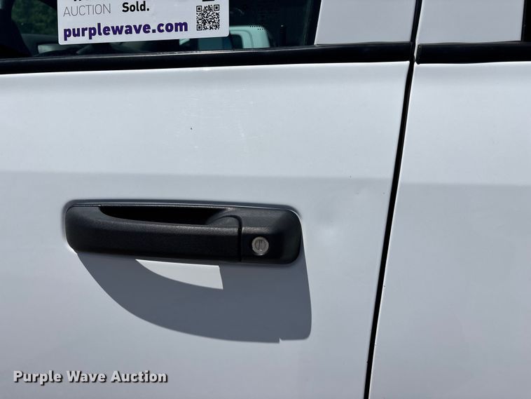 image for item FG0348 2016 RAM 2500 Heavy Duty Crew Cab pickup truck