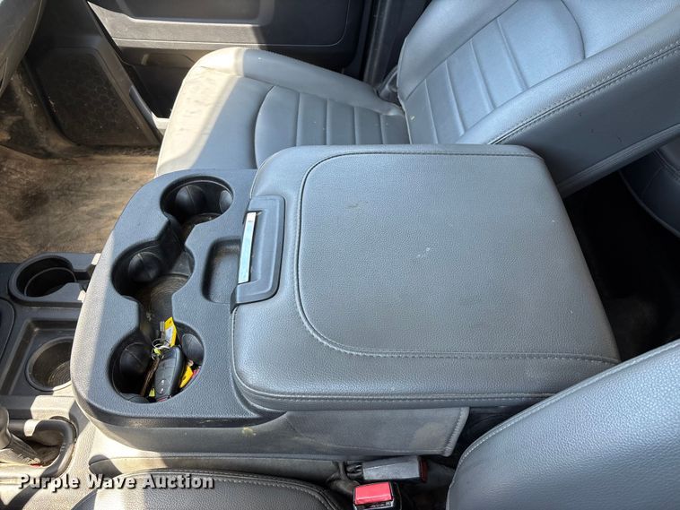 image for item FG0348 2016 RAM 2500 Heavy Duty Crew Cab pickup truck