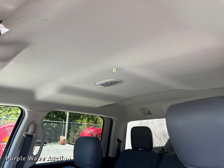 image for item FG0348 2016 RAM 2500 Heavy Duty Crew Cab pickup truck
