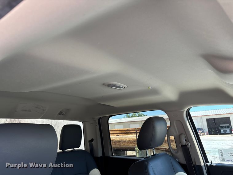 image for item FG0348 2016 RAM 2500 Heavy Duty Crew Cab pickup truck