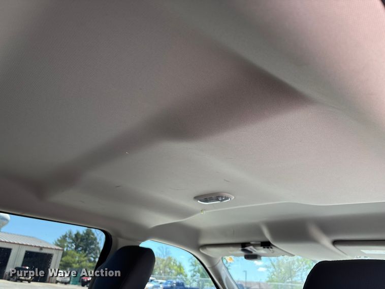 image for item FG0348 2016 RAM 2500 Heavy Duty Crew Cab pickup truck