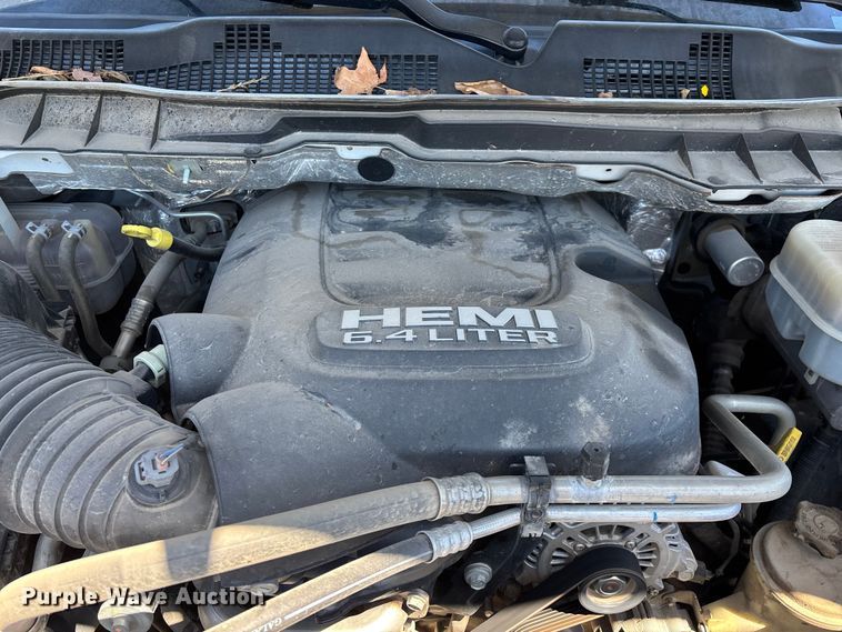 image for item FG0348 2016 RAM 2500 Heavy Duty Crew Cab pickup truck