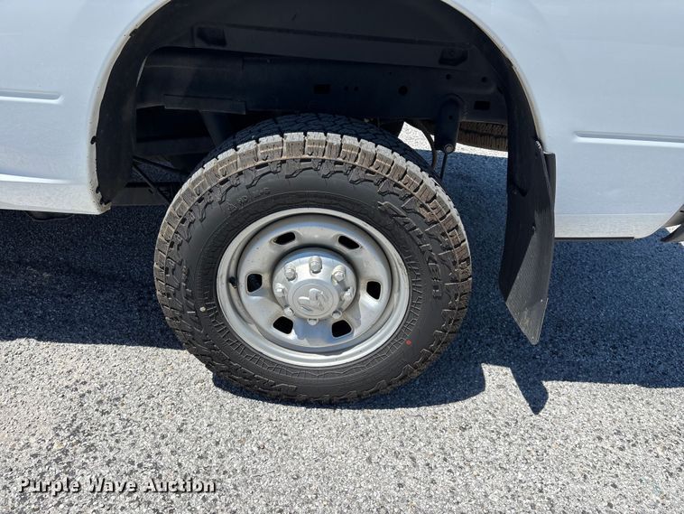 image for item FG0348 2016 RAM 2500 Heavy Duty Crew Cab pickup truck