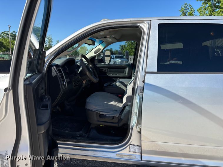 image for item FG0349 2015 RAM 4500  utility / service truck