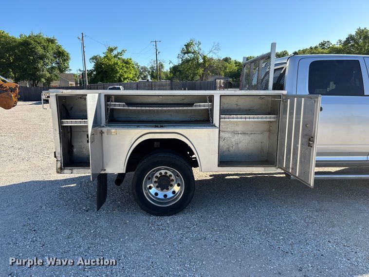 image for item FG0350 2015 RAM 4500  utility / service truck