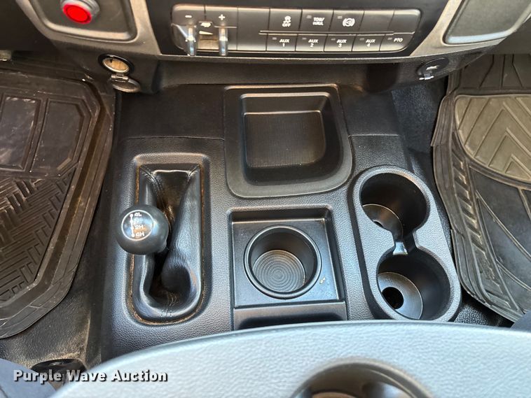 image for item FG0350 2015 RAM 4500  utility / service truck