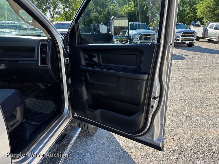 image for item FG0350 2015 RAM 4500  utility / service truck
