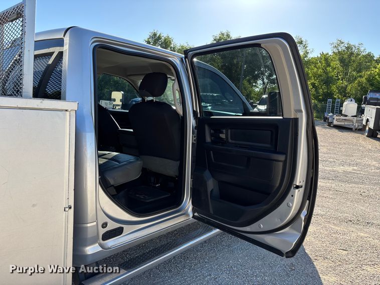 image for item FG0350 2015 RAM 4500  utility / service truck