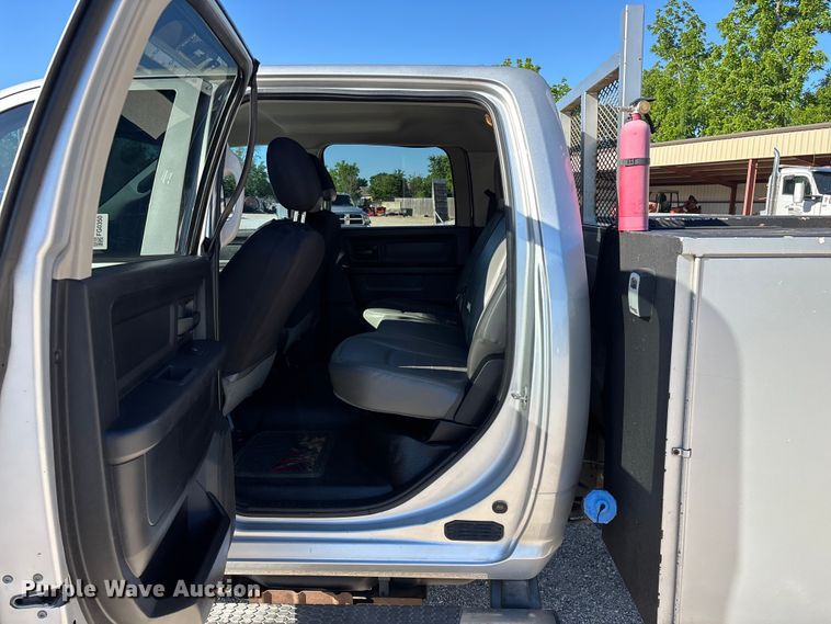 image for item FG0350 2015 RAM 4500  utility / service truck