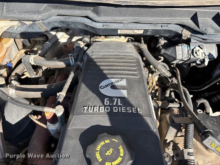 image for item FG0350 2015 RAM 4500  utility / service truck