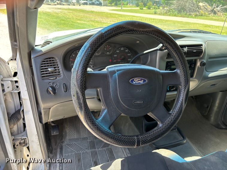 image for item FG0362 2005 Ford Ranger pickup truck