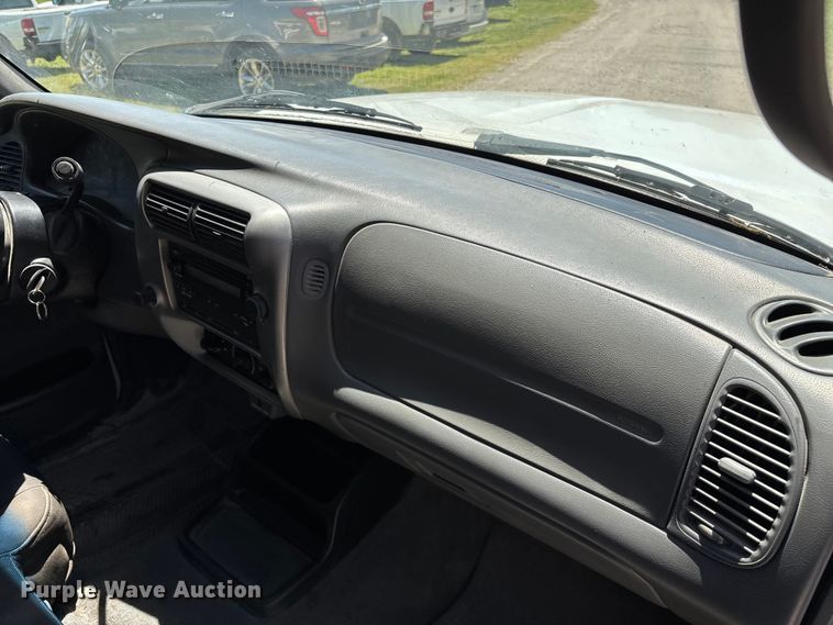 image for item FG0362 2005 Ford Ranger pickup truck