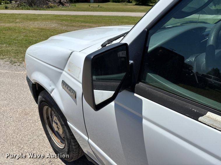 image for item FG0365 2006 Ford Ranger pickup truck