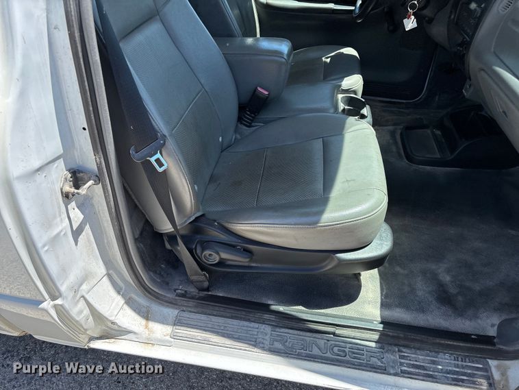 image for item FG0365 2006 Ford Ranger pickup truck