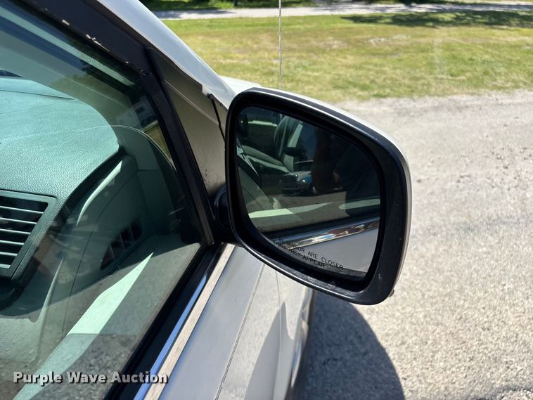 image for item FG0369 2009 Volkswagen Routan van