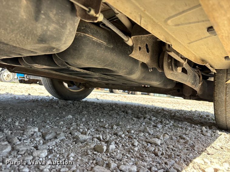 image for item FG0369 2009 Volkswagen Routan van