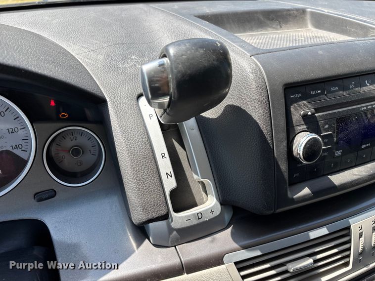 image for item FG0369 2009 Volkswagen Routan van