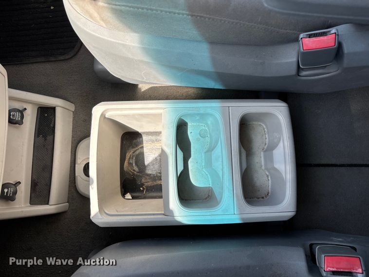 image for item FG0369 2009 Volkswagen Routan van