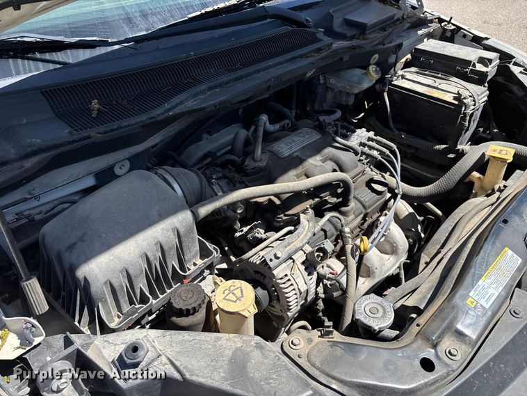 image for item FG0369 2009 Volkswagen Routan van