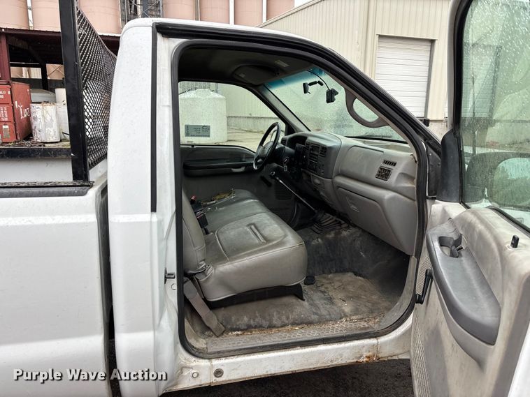 image for item FG0385 2001 Ford F250 Super Duty XL pickup truck