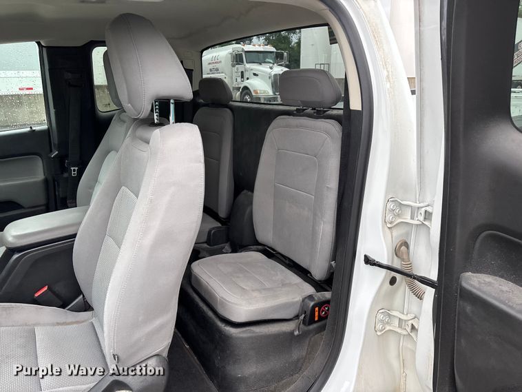 image for item FG0388 2015 Chevrolet Colorado Ext. Cab pickup truck
