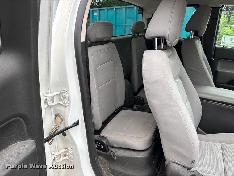 image for item FG0388 2015 Chevrolet Colorado Ext. Cab pickup truck