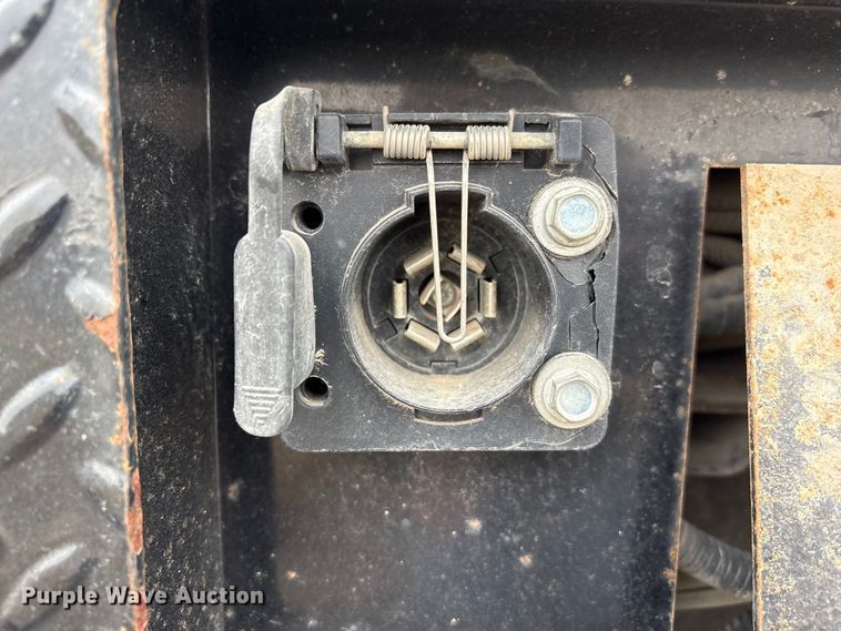image for item FG2576 2022 RAM 3500 flatbed pickup truck
