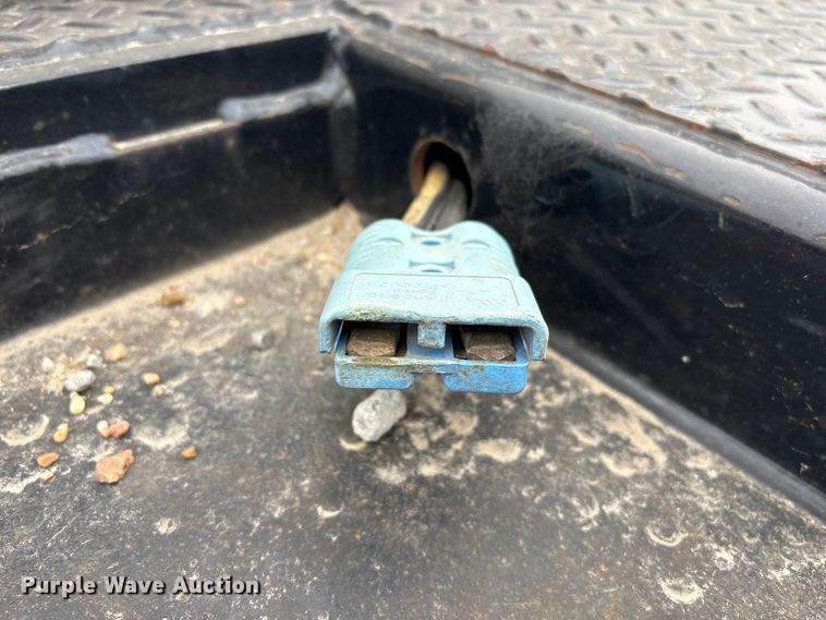 image for item FG2576 2022 RAM 3500 flatbed pickup truck