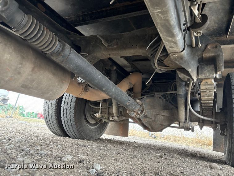 image for item FG2576 2022 RAM 3500 flatbed pickup truck