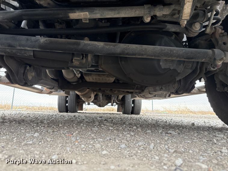 image for item FG2576 2022 RAM 3500 flatbed pickup truck