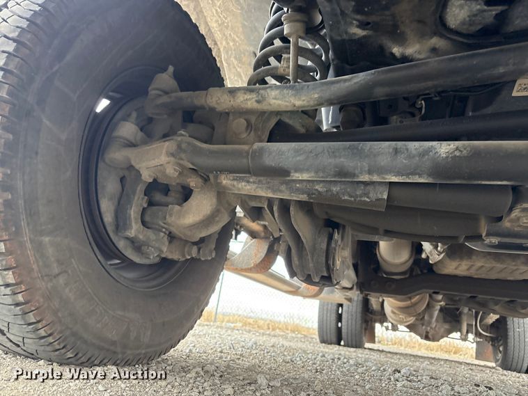 image for item FG2576 2022 RAM 3500 flatbed pickup truck