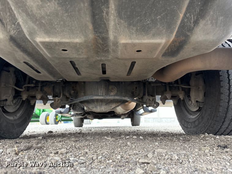 image for item FG2576 2022 RAM 3500 flatbed pickup truck