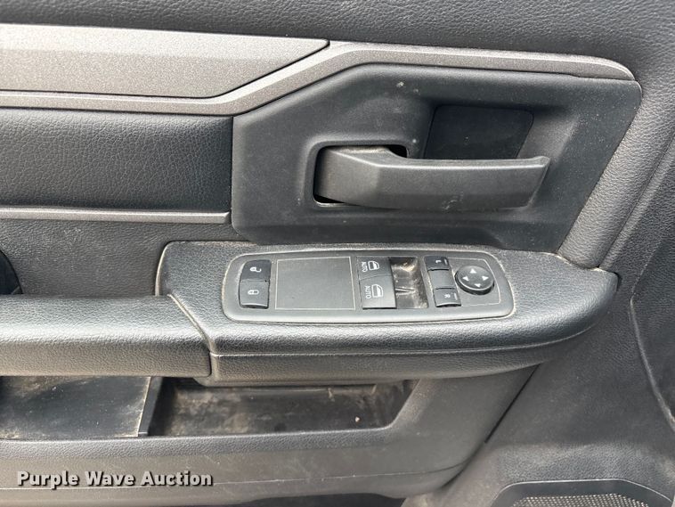 image for item FG2576 2022 RAM 3500 flatbed pickup truck