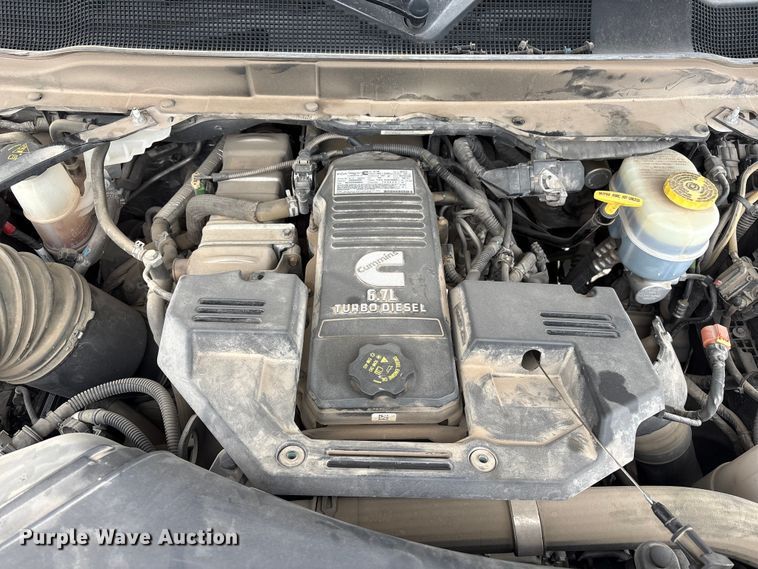 image for item FG2576 2022 RAM 3500 flatbed pickup truck