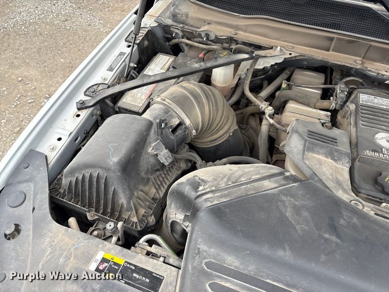 image for item FG2576 2022 RAM 3500 flatbed pickup truck