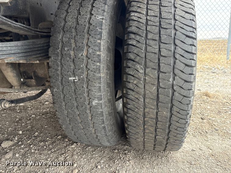 image for item FG2576 2022 RAM 3500 flatbed pickup truck