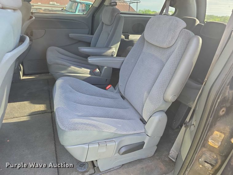 image for item FH6041 2005 Dodge Grand Caravan van