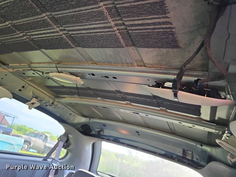 image for item FH6041 2005 Dodge Grand Caravan van