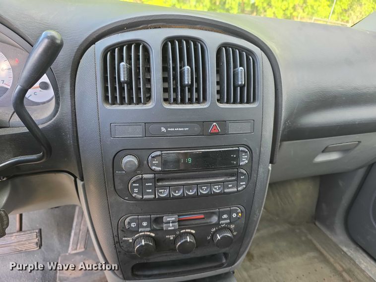 image for item FH6041 2005 Dodge Grand Caravan van